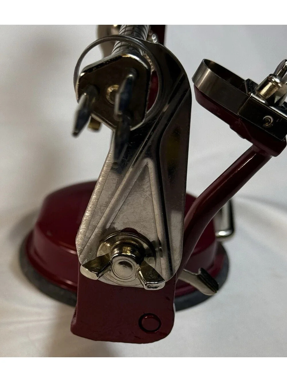 Johnny Apple Peeler by Victorio Suction Base Strong Cast Iron Red